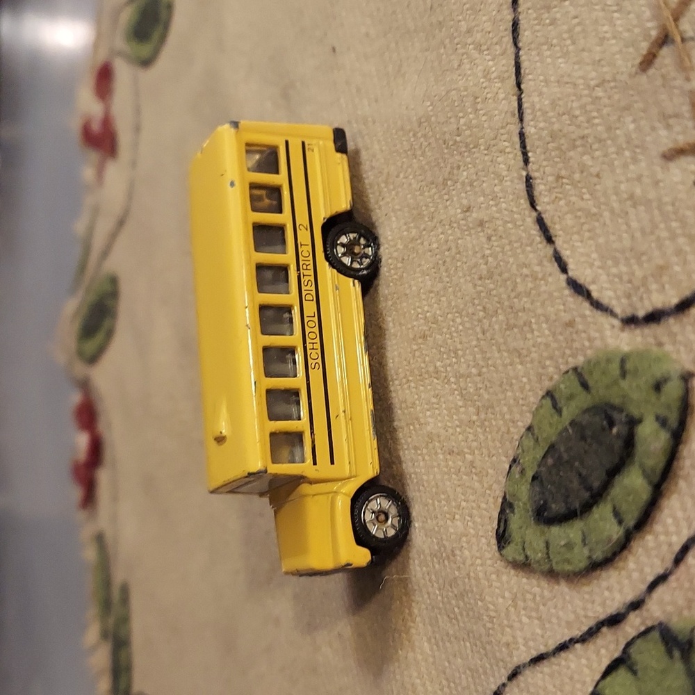 ❤️ Vintage Yellow School Bus Die Cast